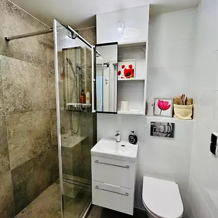 Skyline Cool Space At Chlodna Apartmán