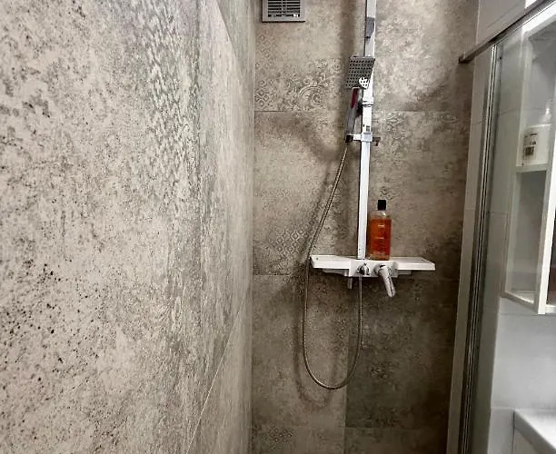 Skyline Cool Space At Chlodna شقة *