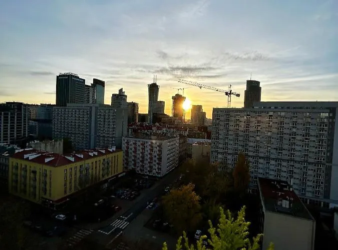 Skyline Cool Space At Chlodna Varsó